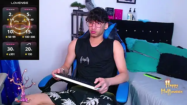 Gael Jones online show from 10/14/25, 08:15