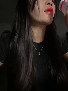 Lissa xinh09 online show from 10/18/25, 12:51