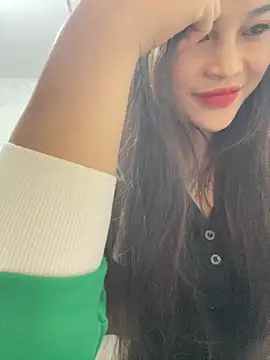 Lissa xinh09 online show from 10/15/25, 11:46