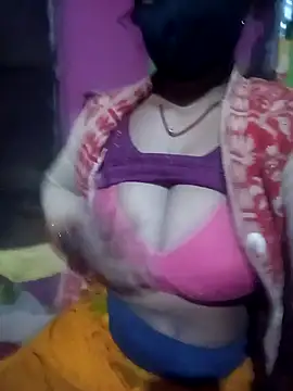 Snapshot of sanjna_sharmaa chatting on 12/05/25, 03:10 sanjna sharmaa online show from 12/05/25, 03:10