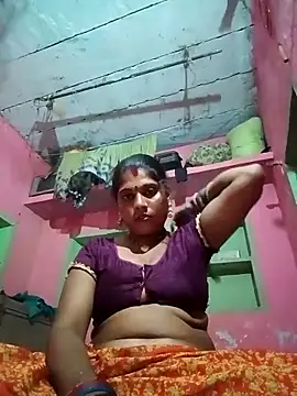 Snapshot of sanjna_sharmaa chatting on 09/25/25, 03:18 sanjna sharmaa online show from 09/25/25, 03:18