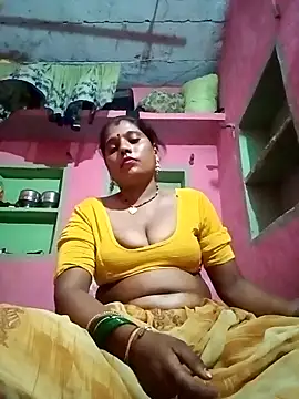 Snapshot of sanjna_sharmaa chatting on 09/10/25, 03:11 sanjna sharmaa online show from 09/10/25, 03:11