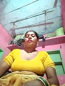 Snapshot of sanjna_sharmaa chatting on 09/18/25, 03:04 sanjna sharmaa online show from 09/18/25, 03:04