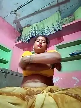 Snapshot of sanjna_sharmaa chatting on 09/08/25, 03:33 sanjna sharmaa online show from 09/08/25, 03:33