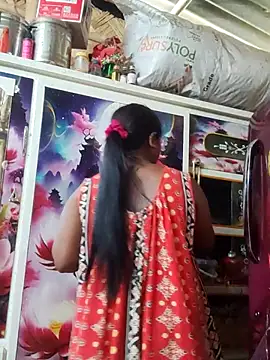 Hot-Show2 online show from 11/03/25, 05:45