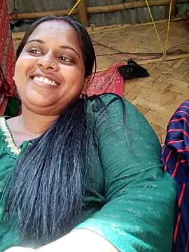 Hot-Show2 online show from 10/28/25, 06:56