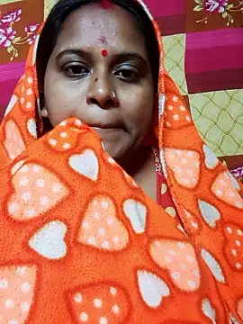 Hot-Show2 online show from 01/08/26, 01:50