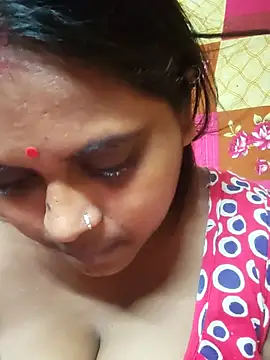 Hot-Show2 online show from 10/30/25, 09:51