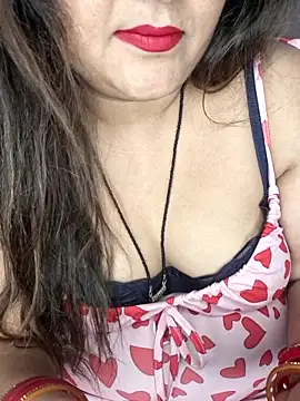 indian-hotmilfs online show from 02/04/26, 05:19