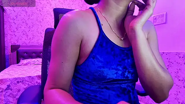 snow white123 online show from 02/09/26, 09:24