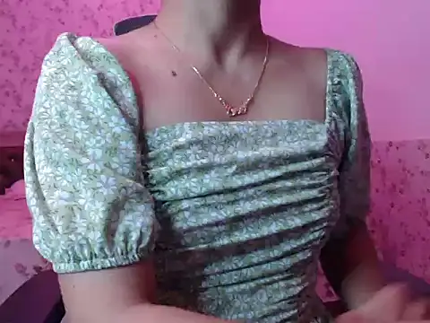 Snapshot of snow_white123 chatting on 11/23/25, 09:14 snow white123 online show from 11/23/25, 09:14