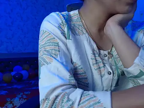 snow white123 online show from 01/05/26, 09:51