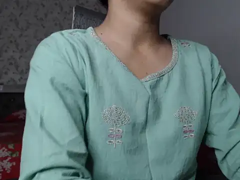 Snapshot of snow_white123 chatting on 09/25/25, 08:04 snow white123 online show from 09/25/25, 08:04