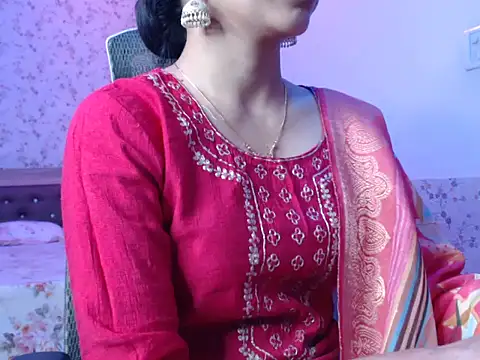 Snapshot of snow_white123 chatting on 11/30/25, 08:53 snow white123 online show from 11/30/25, 08:53