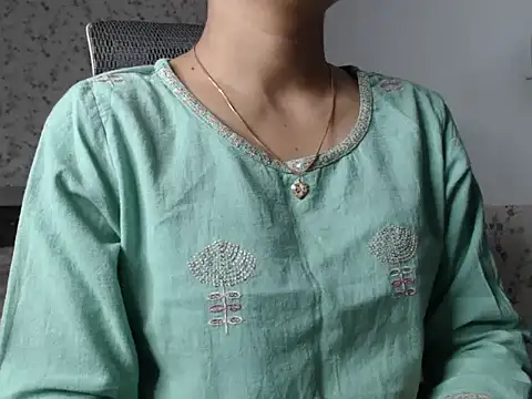 Snapshot of snow_white123 chatting on 10/22/25, 08:30 snow white123 online show from 10/22/25, 08:30