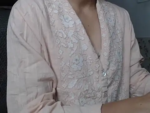 Snapshot of snow_white123 chatting on 09/08/25, 07:57 snow white123 online show from 09/08/25, 07:57