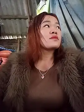 sukabae00 online show from 10/24/25, 12:42