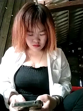 Snapshot of sukabae00 chatting on 03/21/26, 12:01 sukabae00 online show from 03/21/26, 12:01