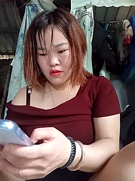 Snapshot of sukabae00 chatting on 03/23/26, 03:06 sukabae00 online show from 03/23/26, 03:06