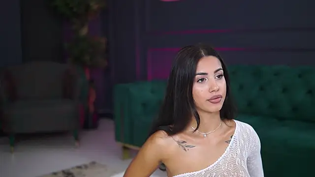 Snapshot of SiennaRuh chatting on 09/18/25, 11:02 SiennaRuh online show from 09/18/25, 11:02