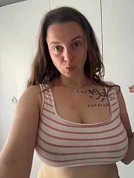 TenderLaGlamor online show from 11/10/25, 11:37