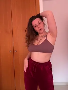 TenderLaGlamor online show from 02/01/26, 02:48