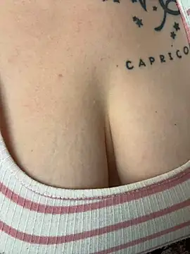 TenderLaGlamor online show from 11/27/25, 12:49