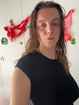 TenderLaGlamor online show from 11/01/25, 10:53