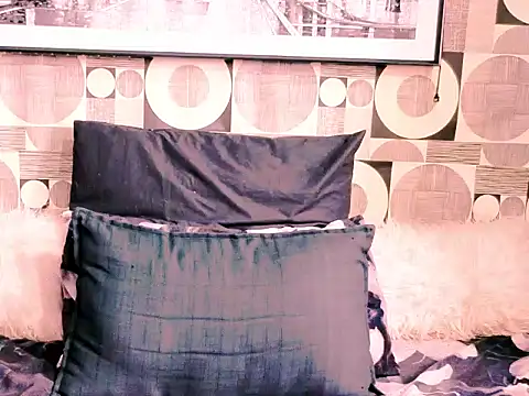 Snapshot of indianfoxy01 chatting on 12/20/25, 05:54 indianfoxy01 online show from 12/20/25, 05:54