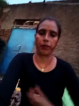 Snapshot of Arti13A chatting on 09/20/25, 01:05 Arti13A online show from 09/20/25, 01:05