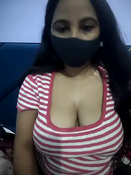 Snapshot of Lusty-radhika chatting on 11/24/25, 05:35 Lusty-radhika online show from 11/24/25, 05:35
