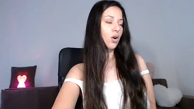 Snapshot of KIMBERLLY01 chatting on 06/03/26, 04:46 KIMBERLLY01 online show from 06/03/26, 04:46