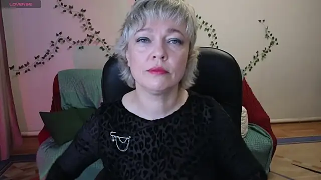 Snapshot of Rosette_Pricky chatting on 04/15/26, 03:27 Rosette Pricky online show from 04/15/26, 03:27