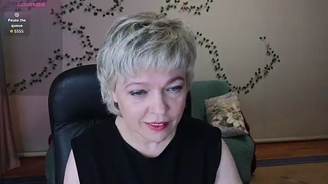 Snapshot of Rosette_Pricky chatting on 04/04/26, 03:51 Rosette Pricky online show from 04/04/26, 03:51