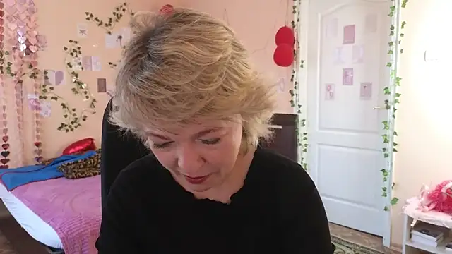 Snapshot of Rosette_Pricky chatting on 03/21/26, 02:32 Rosette Pricky online show from 03/21/26, 02:32