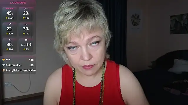 Rosette Pricky online show from 10/31/25, 01:52