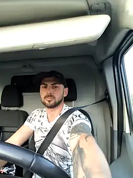 Snapshot of papichulo0099 chatting on 10/14/25, 05:08 papichulo0099 online show from 10/14/25, 05:08