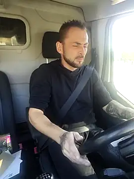 Snapshot of papichulo0099 chatting on 10/27/25, 10:05 papichulo0099 online show from 10/27/25, 10:05