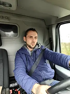 Snapshot of papichulo0099 chatting on 11/10/25, 07:13 papichulo0099 online show from 11/10/25, 07:13