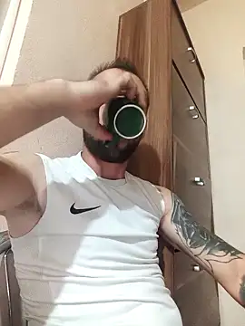 Snapshot of papichulo0099 chatting on 10/04/25, 02:02 papichulo0099 online show from 10/04/25, 02:02