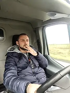 Snapshot of papichulo0099 chatting on 12/01/25, 06:58 papichulo0099 online show from 12/01/25, 06:58