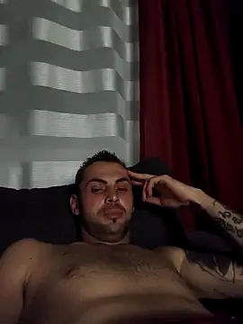 Snapshot of papichulo0099 chatting on 11/03/25, 08:23 papichulo0099 online show from 11/03/25, 08:23