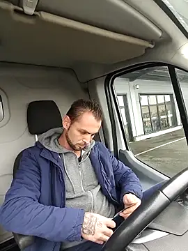 Snapshot of papichulo0099 chatting on 11/11/25, 07:47 papichulo0099 online show from 11/11/25, 07:47