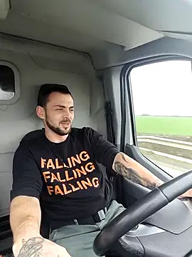 Snapshot of papichulo0099 chatting on 12/15/25, 12:33 papichulo0099 online show from 12/15/25, 12:33