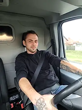 Snapshot of papichulo0099 chatting on 11/03/25, 06:29 papichulo0099 online show from 11/03/25, 06:29