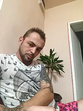 Snapshot of papichulo0099 chatting on 11/09/25, 03:21 papichulo0099 online show from 11/09/25, 03:21