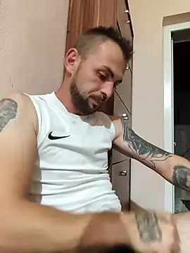 Snapshot of papichulo0099 chatting on 09/25/25, 06:47 papichulo0099 online show from 09/25/25, 06:47