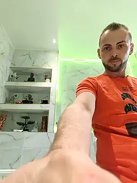 Snapshot of papichulo0099 chatting on 10/18/25, 09:44 papichulo0099 online show from 10/18/25, 09:44