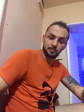 Snapshot of papichulo0099 chatting on 10/26/25, 08:42 papichulo0099 online show from 10/26/25, 08:42