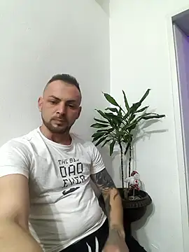 Snapshot of papichulo0099 chatting on 01/16/26, 03:32 papichulo0099 online show from 01/16/26, 03:32